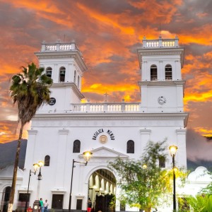 ATARDECER EN GIRÓN